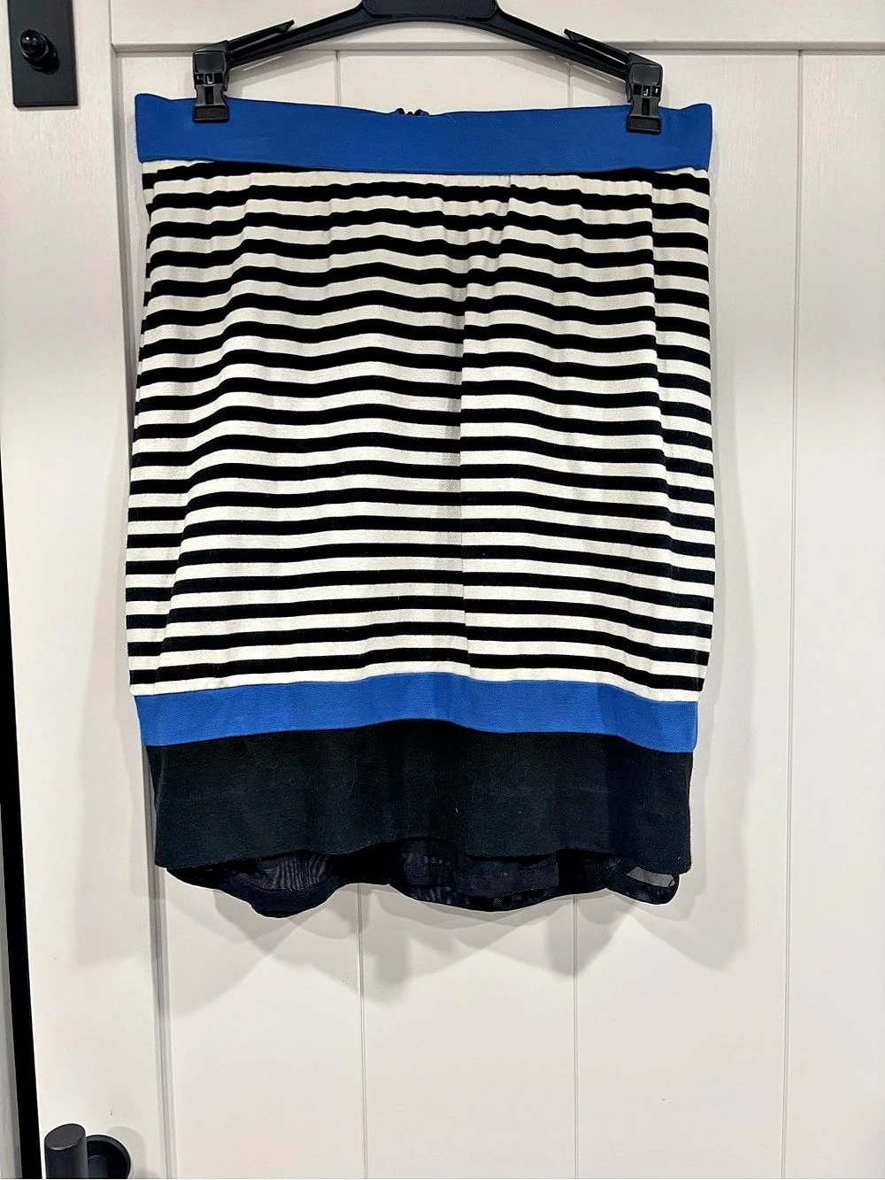 Leslie Stuart Striped Mini Skirt Blue Black Size 6 Like New